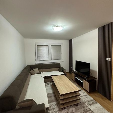 Vila Max SJJ Exteriör bild