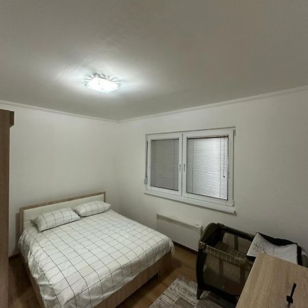 Vila Max SJJ Exteriör bild